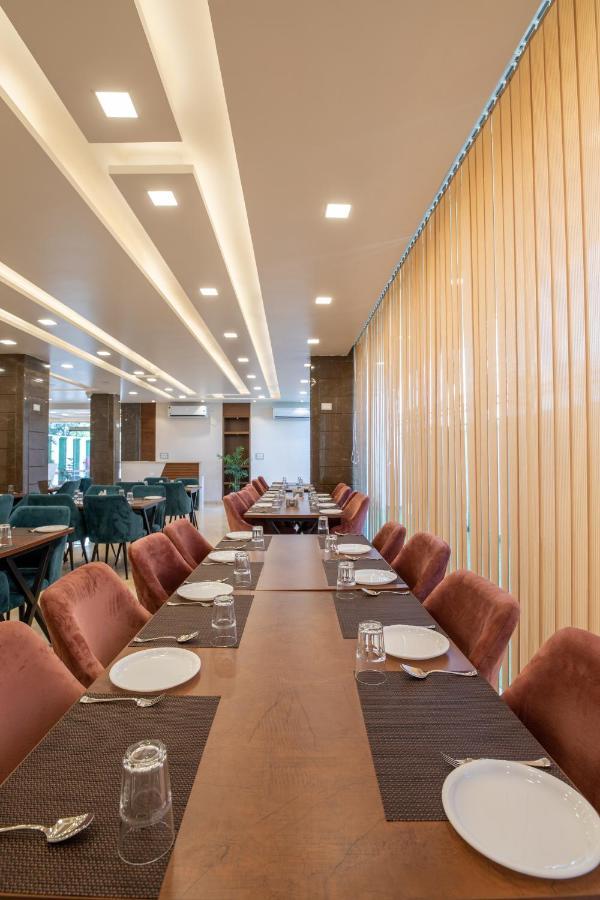 Hotel Vivaan Regency Haridwār Buitenkant foto