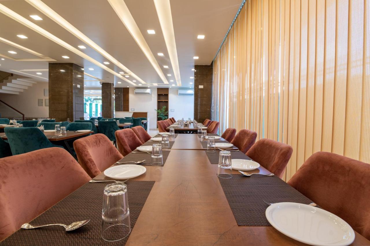 Hotel Vivaan Regency Haridwār Buitenkant foto