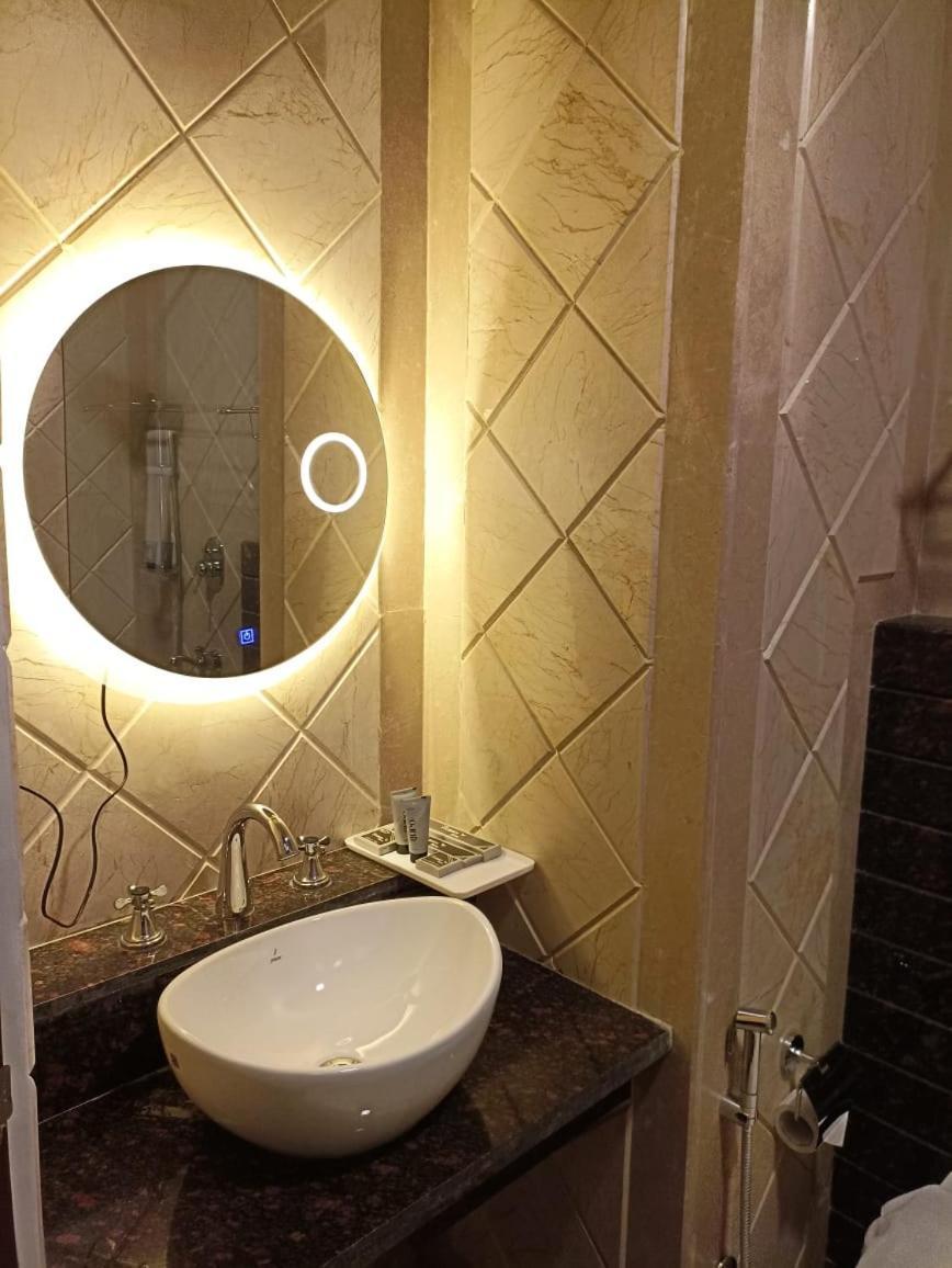 Hotel Vivaan Regency Haridwār Buitenkant foto
